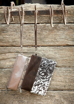 Picture of Wrangler Women's Cowhide Clutch